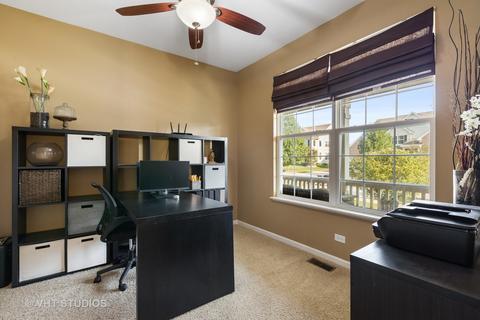 4059 Conifer Dr, Elgin, IL 60124 photo 8