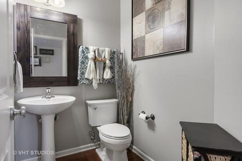 4059 Conifer Dr, Elgin, IL 60124 photo 9