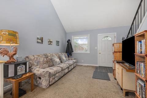 3362 Fox Hill Rd, Aurora, IL 60504 photo 3