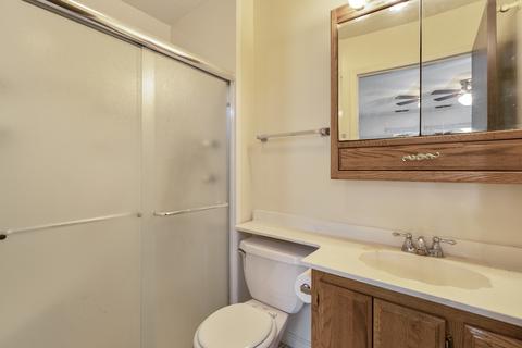 545 Williamsburg Ct #B2, Wheeling, IL 60090 photo 14