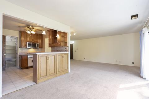 545 Williamsburg Ct #B2, Wheeling, IL 60090 photo 5