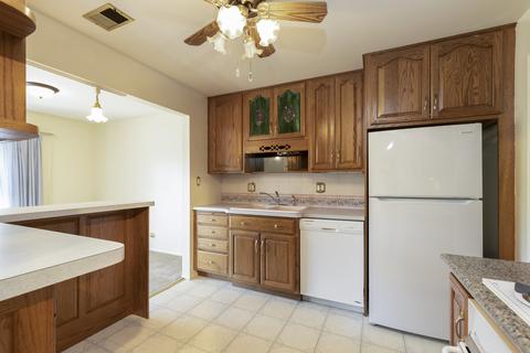545 Williamsburg Ct #B2, Wheeling, IL 60090 photo 7
