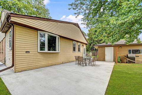 6754 Maple Ct, Bridgeview, IL 60455 photo 24