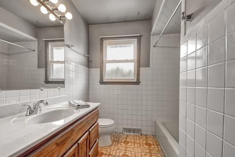 8228 S Ferdinand Ave, Bridgeview, IL 60455 photo 14