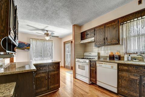 8228 S Ferdinand Ave, Bridgeview, IL 60455 photo 10