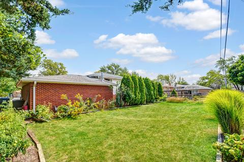 8228 S Ferdinand Ave, Bridgeview, IL 60455 photo 21