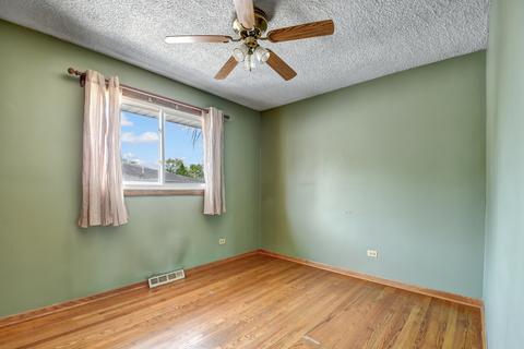 8228 S Ferdinand Ave, Bridgeview, IL 60455 photo 13