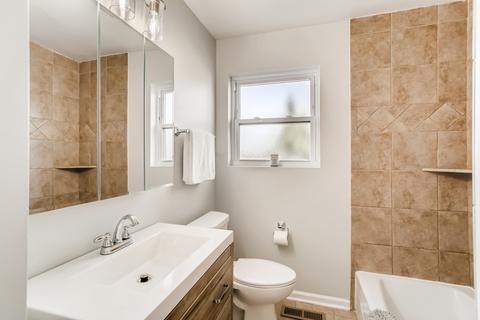 515 W Memory Ln, Addison, IL 60101 photo 14