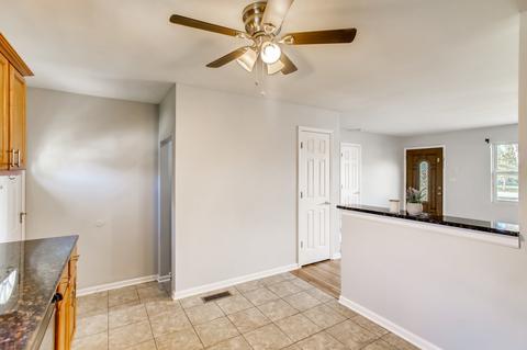 515 W Memory Ln, Addison, IL 60101 photo 9