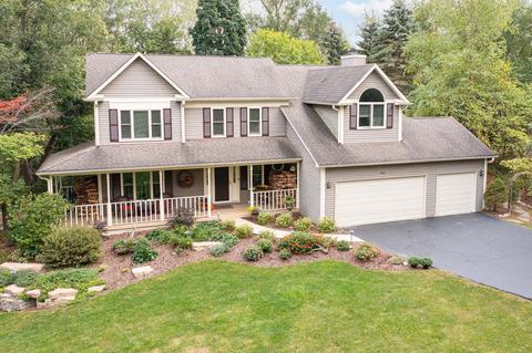 845 Hemlock Dr, Sleepy Hollow, IL 60118 photo 1