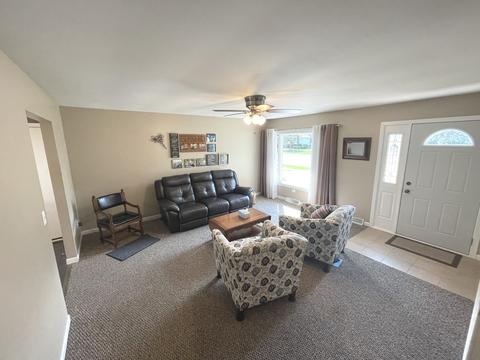 2350 Gale Ln, Elgin, IL 60123 photo 4