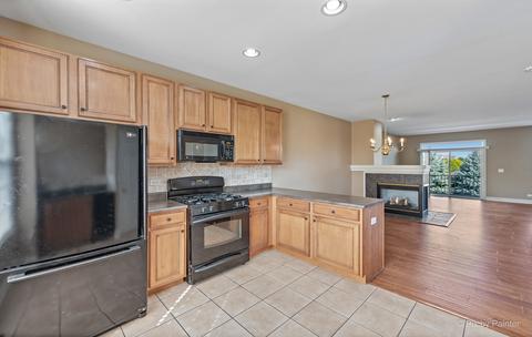 4260 Drexel Ave, Aurora, IL 60504 photo 8