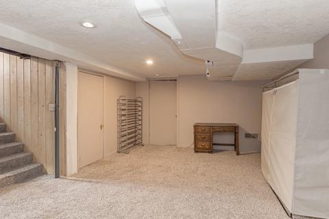 1219 E Oakland Ave, Bloomington, IL 61701 photo 15