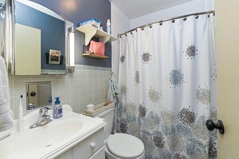 1219 E Oakland Ave, Bloomington, IL 61701 photo 11