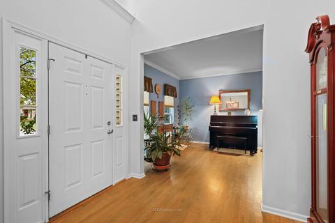 411 Hackney Ln, Oswego, IL 60543 photo 4