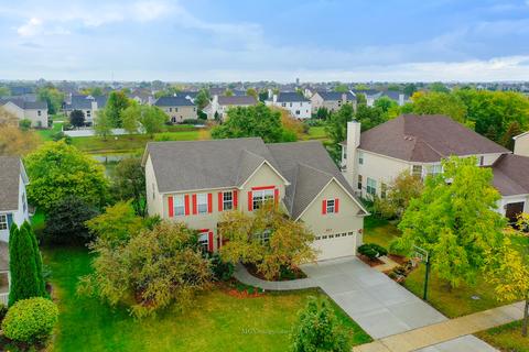 411 Hackney Ln, Oswego, IL 60543 photo 2