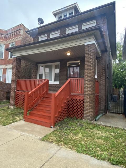 5920 S Artesian Ave, Chicago, IL 60629 photo 3