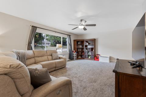 210 N Green St, Mchenry, IL 60050 photo 8
