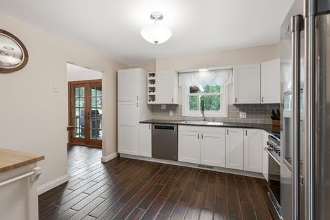210 N Green St, Mchenry, IL 60050 photo 2