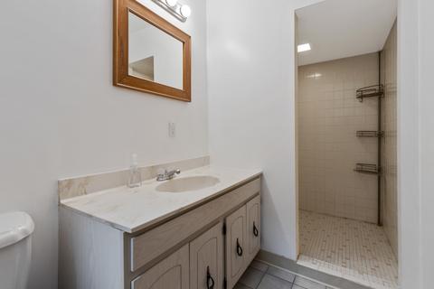 210 N Green St, Mchenry, IL 60050 photo 19