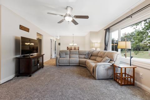 210 N Green St, Mchenry, IL 60050 photo 7
