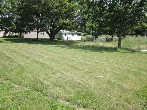 2072 Il Rte 26, Dixon, IL 61021 photo 12