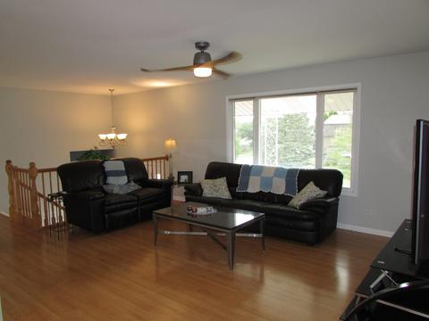 910 Concord Ln, Hoffman Estates, IL 60192 photo 3
