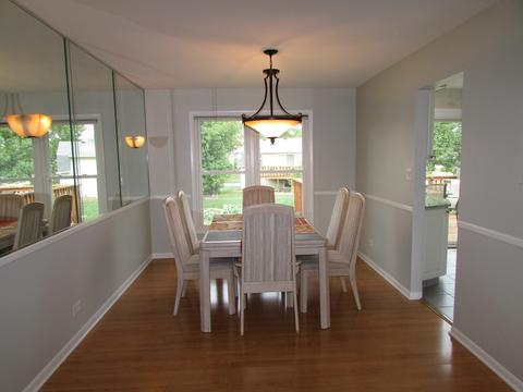910 Concord Ln, Hoffman Estates, IL 60192 photo 6