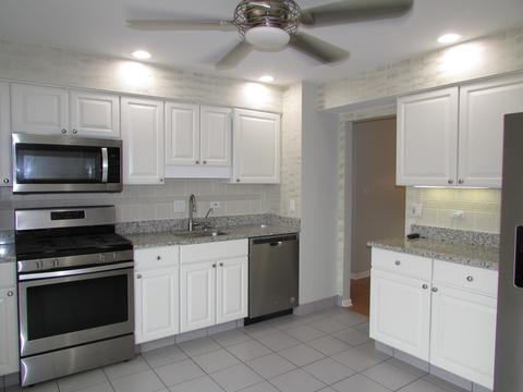 910 Concord Ln, Hoffman Estates, IL 60192 photo 8