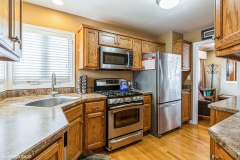 1225 Wayne Dr, Des Plaines, IL 60018 photo 7