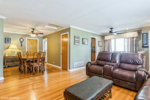 1225 Wayne Dr, Des Plaines, IL 60018 photo 5
