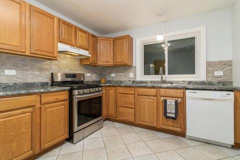 299 E Country Dr, Bartlett, IL 60103 photo 9