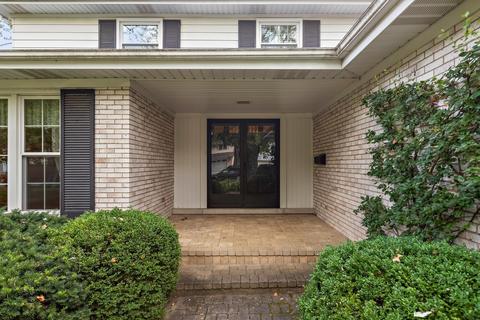 1025 Rolling Pass, Glenview, IL 60025 photo 3