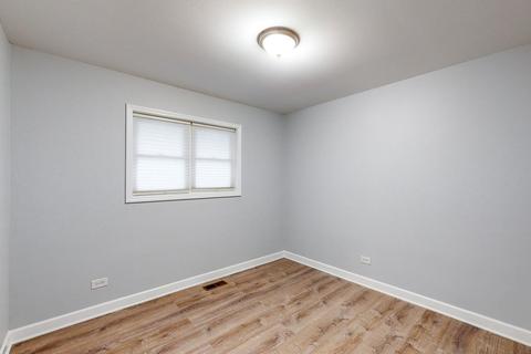 75 Washington Blvd, Hoffman Estates, IL 60169 photo 23