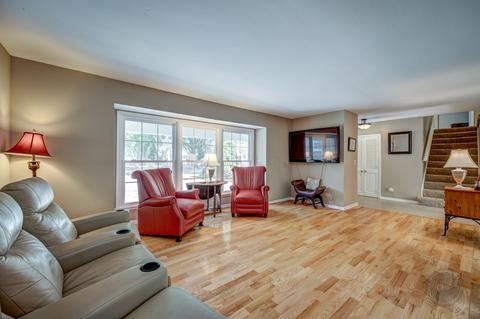 6 Papago Ct, Naperville, IL 60563 photo 5