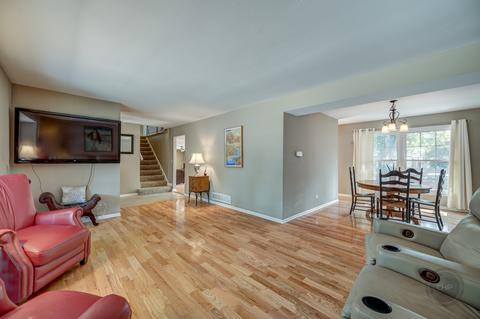 6 Papago Ct, Naperville, IL 60563 photo 4