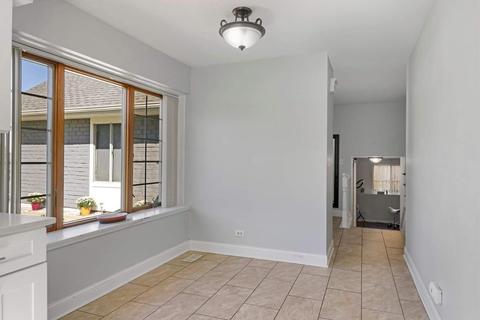 875 Hunter Dr, Roselle, IL 60172 photo 5