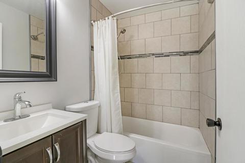 875 Hunter Dr, Roselle, IL 60172 photo 14