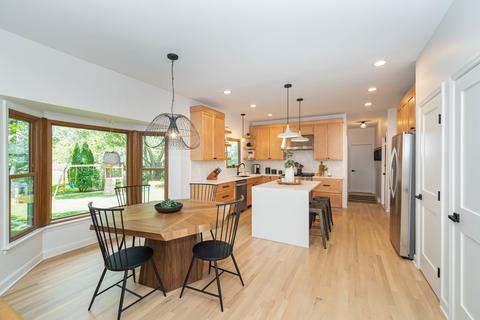 201 Brighton Dr, Wheaton, IL 60189 photo 6