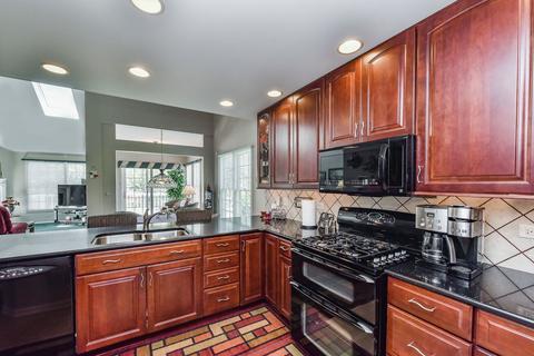 2166 Brookside Ln, Aurora, IL 60502 photo 7