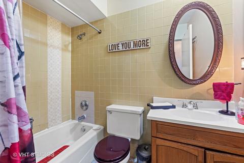 273 Gregory St #7, Aurora, IL 60504 photo 9