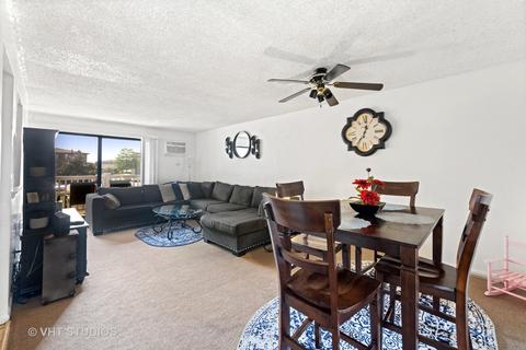 273 Gregory St #7, Aurora, IL 60504 photo 2