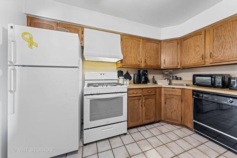 273 Gregory St #7, Aurora, IL 60504 photo 6