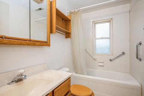830 S Chatham Ave, Addison, IL 60101 photo 16