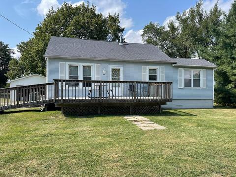 501 N 2nd Ave, Chenoa, IL 61726 photo 1