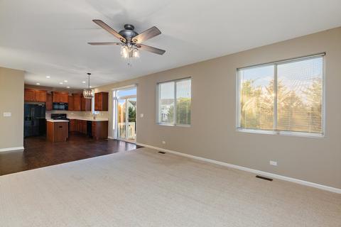 3142 Kyra Ln, Elgin, IL 60124 photo 10