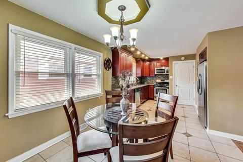 15212 Sunset Dr, Dolton, IL 60419 photo 5