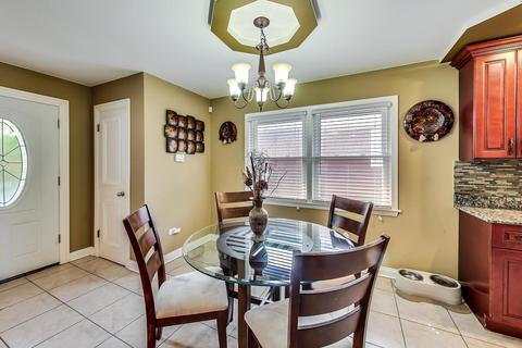 15212 Sunset Dr, Dolton, IL 60419 photo 6