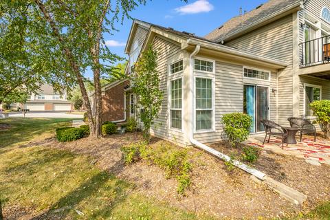 1658 Cayman Ct #4, Bartlett, IL 60103 photo 4