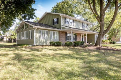 9 W Bailey Rd, Naperville, IL 60565 photo 2